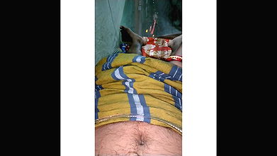 Bhabhi Masturbated Me After Showing Her Boobs