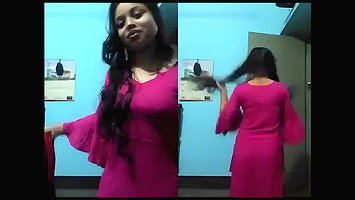 Desi Sexy Girl Showing For Lover