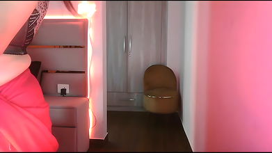 Stripchat-Public.Show-f-SunhariGirl-2025.04.05.020007