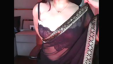 Stripchat-Public.Show-f-SunhariGirl-2025.05.14.170131