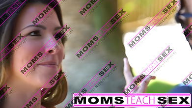 Step mom gives teens a lesson in pussy licking