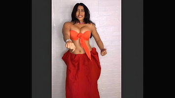 Sofia Ansari Depicting how To Masturbate with Her Slutty Teasing Ample Beauty