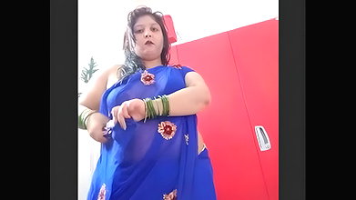 Desi fatty bhabi with sexy sare