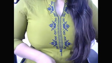 Stripchat-Public.Show-f-_Ayeshaa-2025.05.10.184309