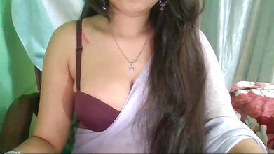Stripchat-Public.Show-f-Yashika_Love1-2025.05.01.013230