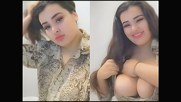 Desi cute model big boobs
