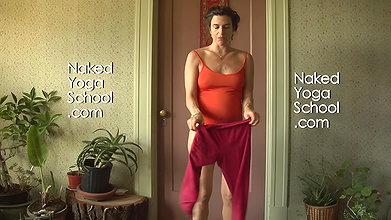Pregnant  Naked Prenatal Yoga8 with Cara