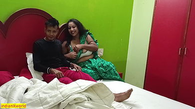 Hot Kamwali Bhabhi Fucking with Young Boy! With clear Hindi Audio