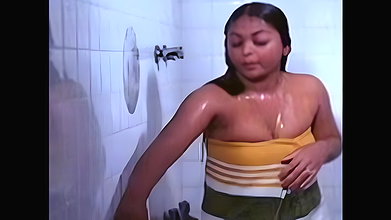 Sriya In Bath 2