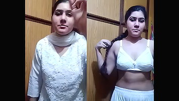 pk sexy bhabi nice boobs n fgr
