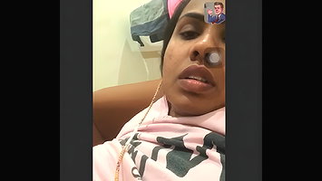 Chubby Bhabhi Boobs Show in video call