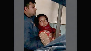 Desi Couples Having Sex in Moving Train