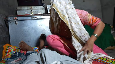 Brother-in-law his sister-in-law’s discount, desi Indian Hindi sex video