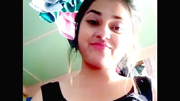 Desi cute bhabi nice boobs