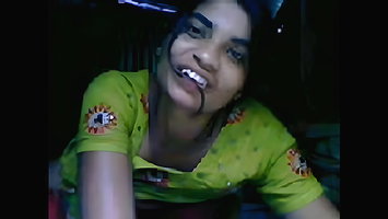 bengali wife in green salwar suit showing pussy