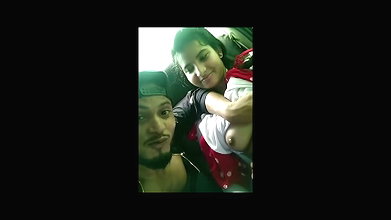 desi lovers in car