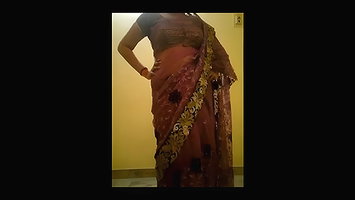 desi wife strip showing her sexy figure