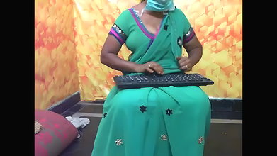 hindu bhabhi from india on live cam fucking 1