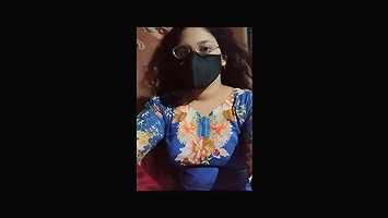 hot desi aunty fingering