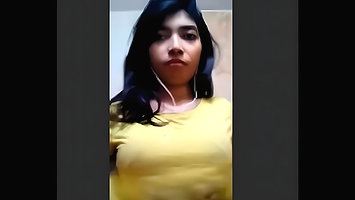 Sexy Girl Showing big boobs