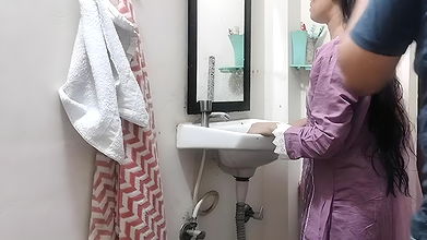 Cute step sister ko nanga kar ke pel diya