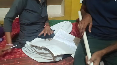 The teacher sucked the land in his mouth on the pretext of teaching his own student girl