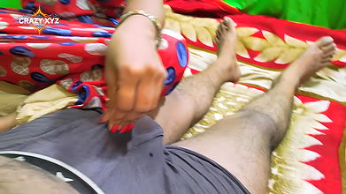 Indian hot village Housewife sex video – desi village Housewife tight pussy hard sex video