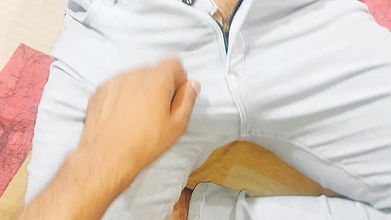 Indian bhabhi squirting orgasam fingering video ( hindi audio )