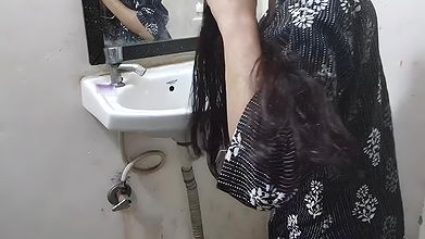 Step sister ko nanga kar ke pel diya