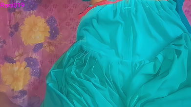 Indian desi hauswaif soni bhabhi ki chudayi devar ne bhabhi ko ghodi bana ke choda Indian school girl