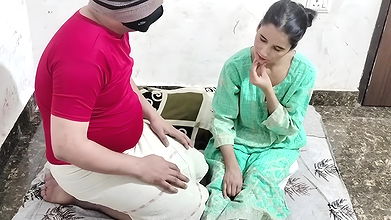 Abbu jaan ne see step daughter urinating