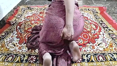 Bhabhi ko gandi video dikha kar jabar dasti pela