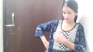 Indian muslim girl ki chuchi ko daba daba bur faad diya