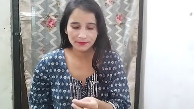 Step sister ko bathroom me piche se pakad ke pel diya