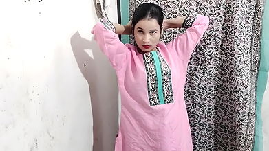 Tailor ne kapde kharab kiya to bhabhi ko chodna para