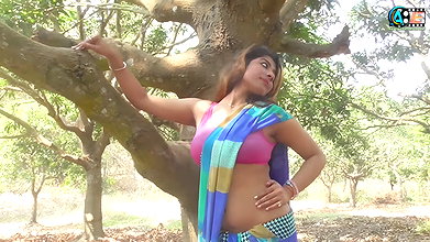 saree lover  saree shoot  saree fashion  saree sundari  indian beauty KAYRA  bold saree shoot