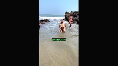 Desi sexy bhabi outdoor fucking