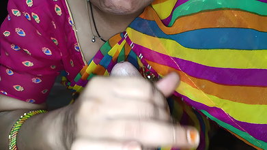 Aunty sucked my small cock with fun and drank all the water of the land Indian Aunty Cum in Mouth Blowjob Job Desi Grill
