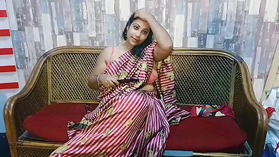 Shila madam apne boor me scale ghusa li