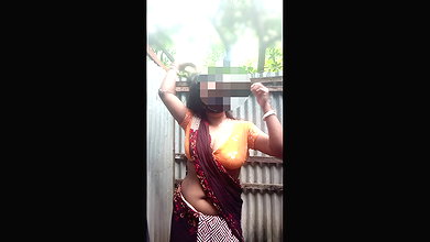 Savita Bhabhi Ki Showar Part 1