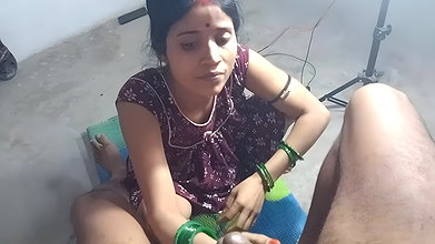 Rinki Bhabhi sucked her own dick and then inserted her dick in her pussy, Hindi story of great fucking