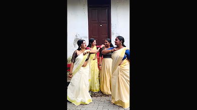 Chubby malayali girl wide open Navel dance in kerala saree