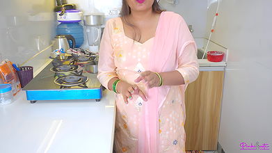 Mother-in-law gives offer for Fuck hard to Son-in-law in kitchen with Dirty hindi talk and he Cum in her sexy pussy
