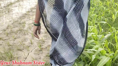Bhabhi, if I fuck you in the field then someone will see you, I will fuck you at home, brother-in-law, fuck my ass too, hindi