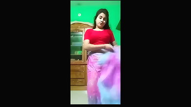 Desi Bhabi Nude Strip on Video Call 12