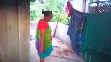 Tamil – Dress washing housewife aunty sex