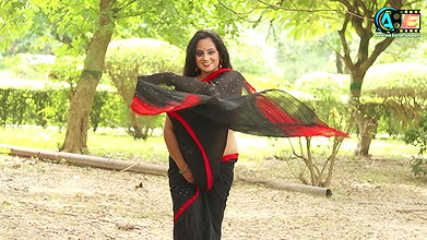 Horny booby papiya huge cleavage hot navel show sensual photoshoot