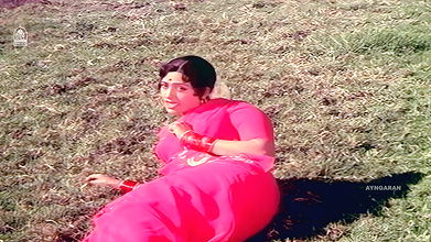 MILF KR Vijaya hot saree song – Side Hip show, Expressions2