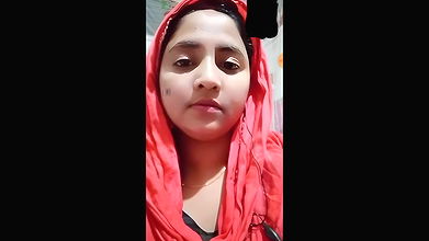 Beautiful bhabhi round boobs showing with sharp nipples 2