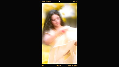 Actress Swathista Krishnan hot hip navel show in onam saree 2